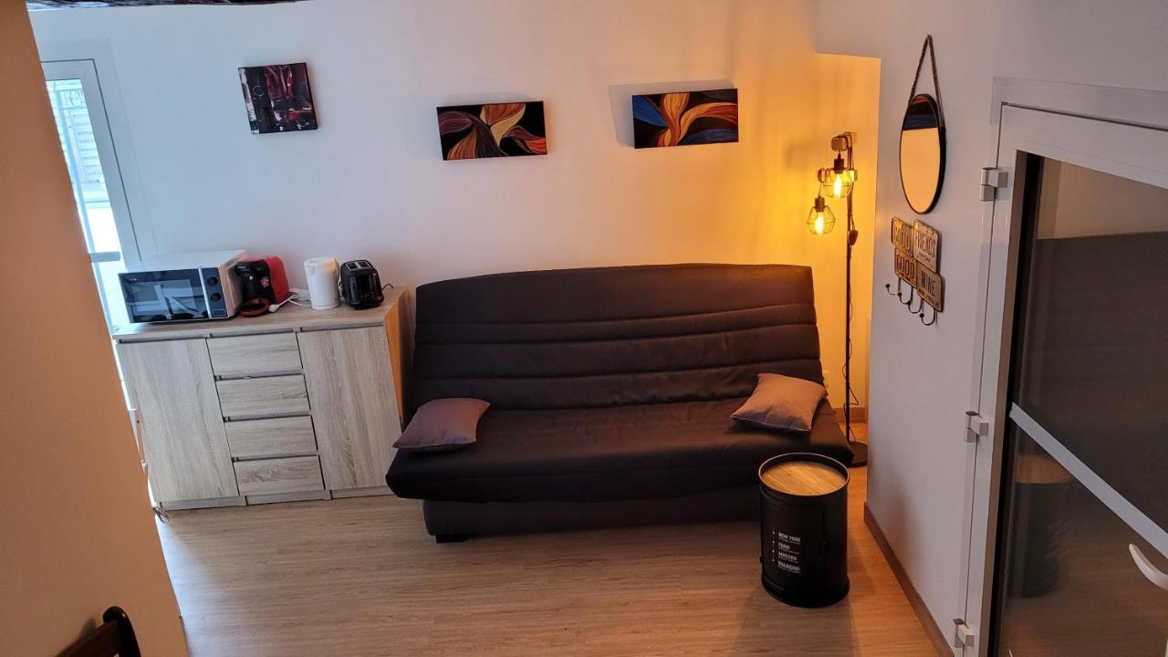 Gite Le Petit Doue Bressuire Extérieur photo