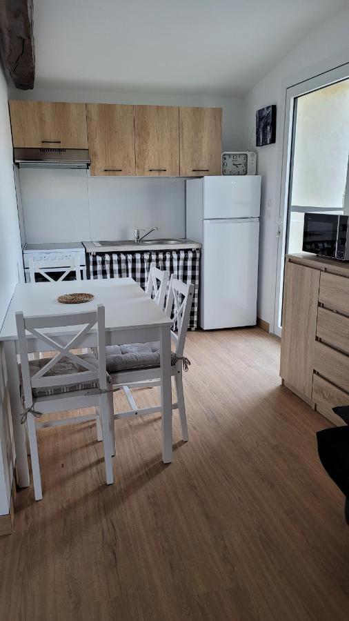 Gite Le Petit Doue Bressuire Extérieur photo